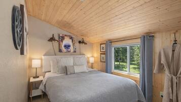 1 bedroom, desk, iron/ironing board, free WiFi