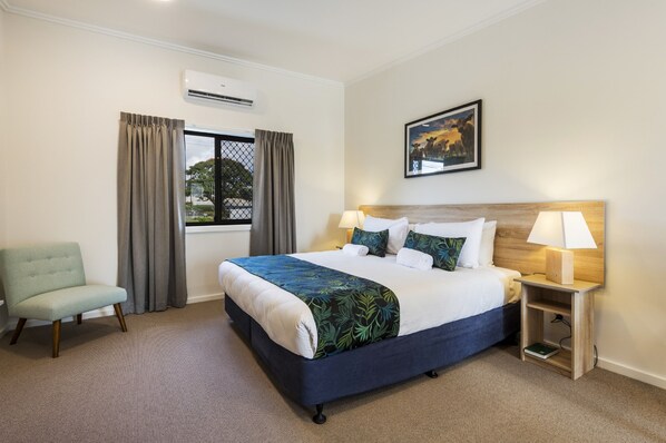 Free WiFi, bed sheets