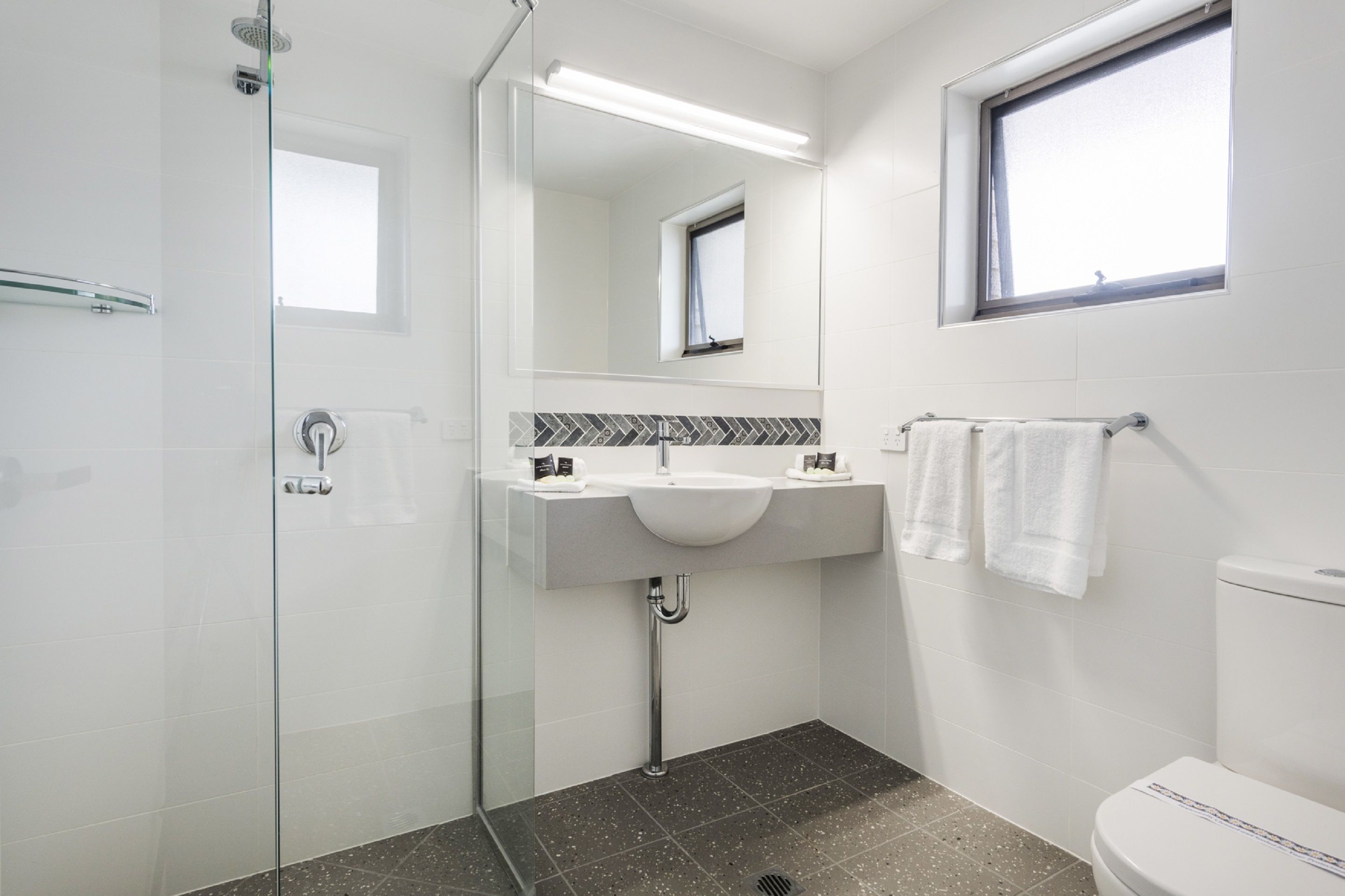 Shower, free toiletries, hair dryer, towels