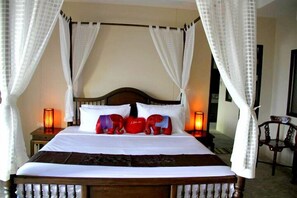 Deluxe Family Room | Rollaway beds, free WiFi