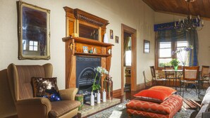 Living area - Tracy's Boutique BnB Farmstay (Wellsford)