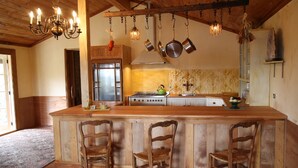Private kitchen - Tracy's Boutique BnB Farmstay (Wellsford)