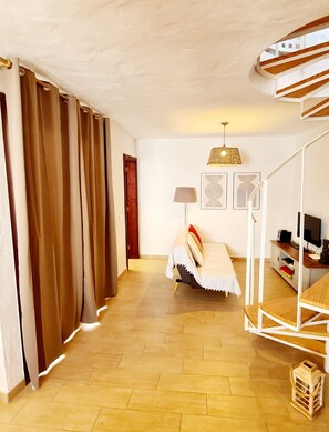 1 chambre, fer et planche à repasser, Wi-Fi gratuit, draps fournis