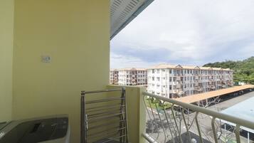 Apartemen, 2 kamar tidur | Balkon