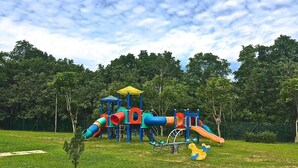Children's play area - outdoor - Summerbay Beach Resort Apartment (Papar)