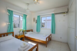 2 habitaciones, tabla de planchar con plancha y wifi gratis