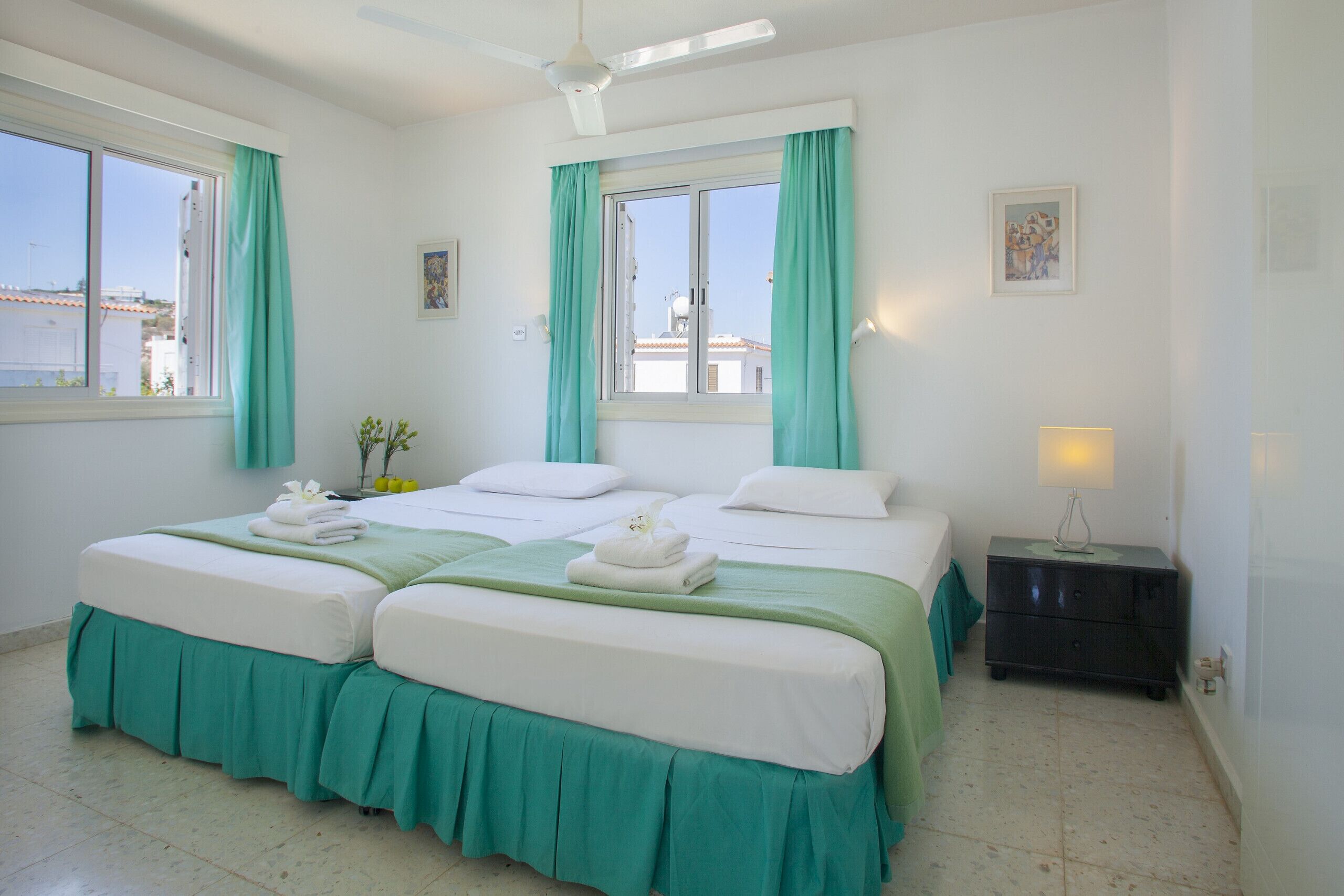 2 bedrooms, in-room safe, iron/ironing board, free WiFi