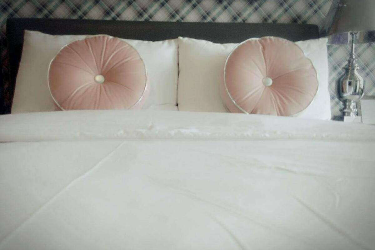 1 dormitorio, ropa de cama de alta calidad, escritorio y wifi gratis