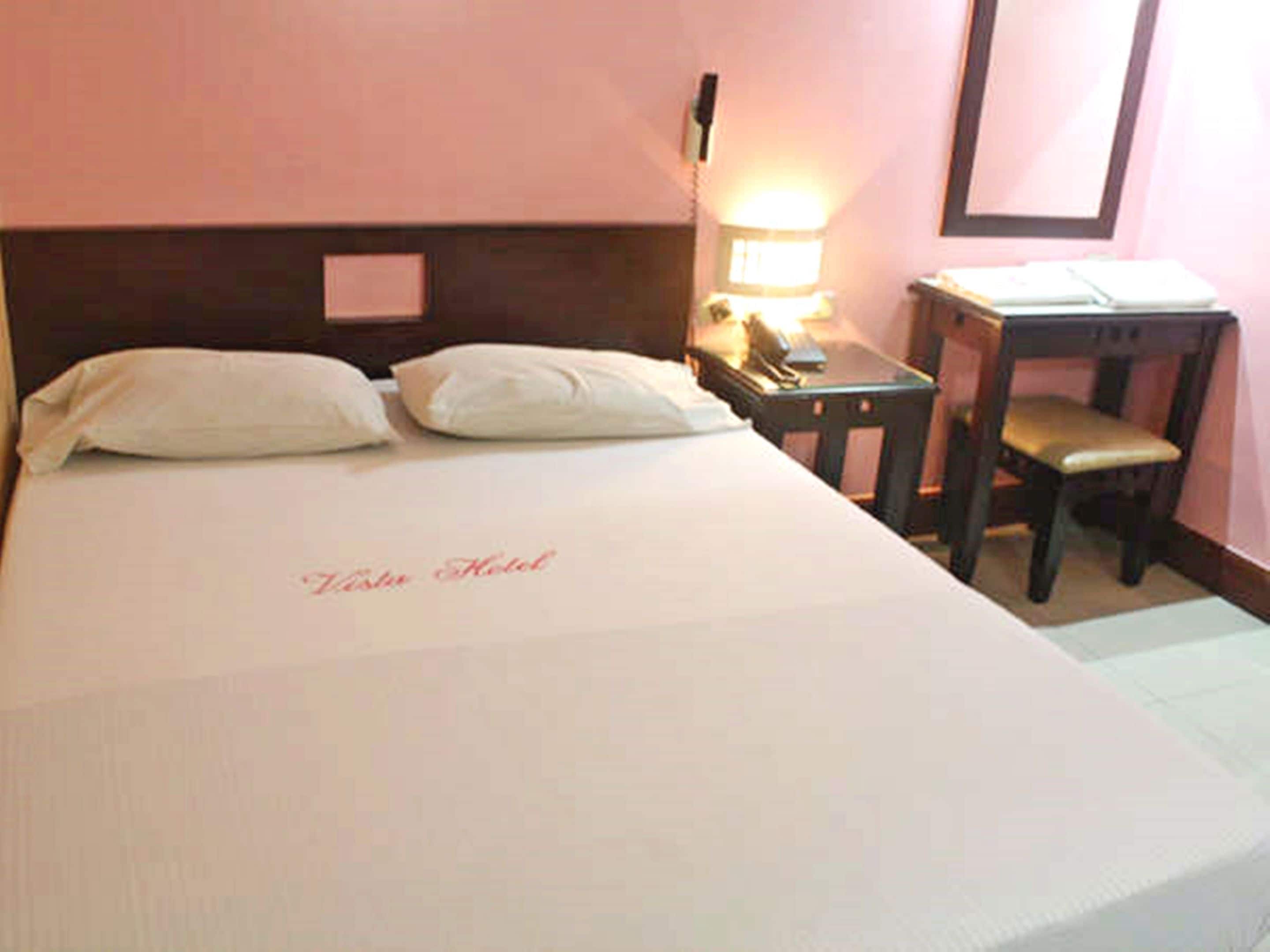 Standard Room | Desk, free WiFi, bed sheets