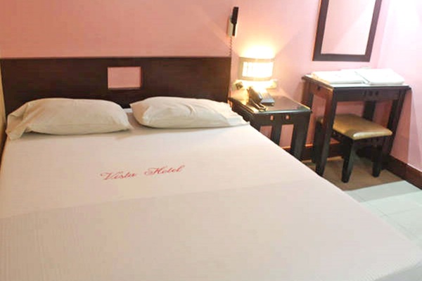 Standard Room | Desk, free WiFi, bed sheets