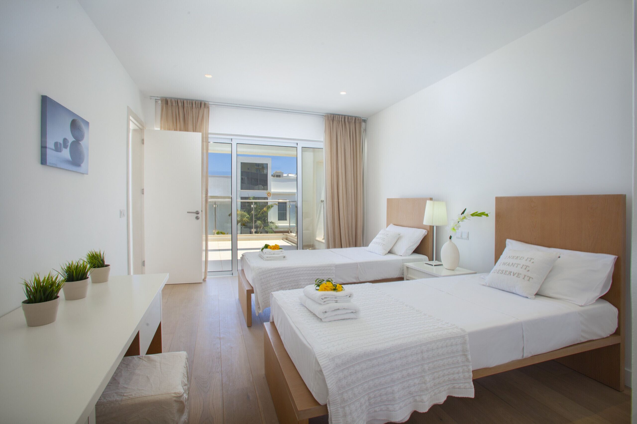 5 bedrooms, in-room safe, blackout drapes, iron/ironing board