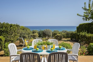 Terrace/patio - Sirina Lina Beachfront Suite (Paralimni)