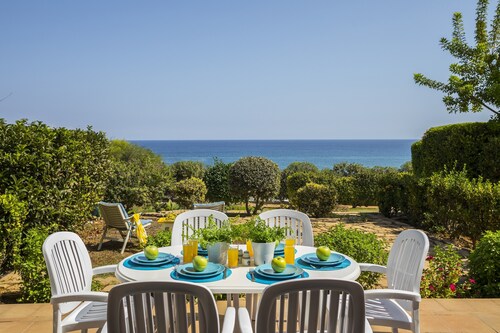 Sirina Lina Beachfront Suite