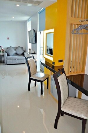 Interior - The Forest Hotel Pattaya (Pattaya)