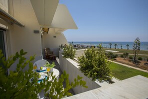 Apartment, 1 Bedroom, Pool Access | Balcony