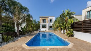 Unclassified image, 2 of 32, button - Protaras Villa Alexa (Paralimni)