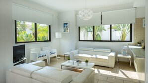 Unclassified image, 5 of 32, button - Protaras Villa Alexa (Paralimni)