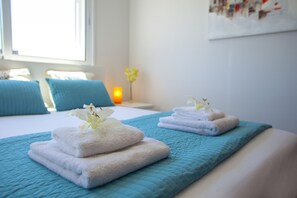 2 bedrooms, in-room safe, iron/ironing board, free WiFi