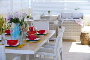 Outdoor dining - Protaras Villa Posidonas 3 Near The Beach (Protaras)