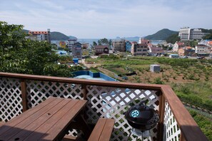 Familiekamer, uitzicht op zee (#202, Barbecue Grill, Pilgrim Wing) | Terras