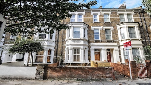 Urban Oasis: Newly refurbished 5* 2bed lux flat in leafy area of Central London