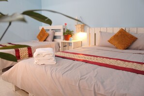 Superior Triple Room | In-room safe, desk, free WiFi - Ha Giang Amazing Hostel (Ha Giang)