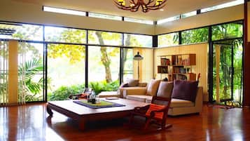 6 Bedrooms Villa | 客厅 | 液晶电视