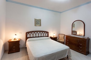 3 Schlafzimmer, Bügeleisen/Bügelbrett, WLAN, Bettwäsche