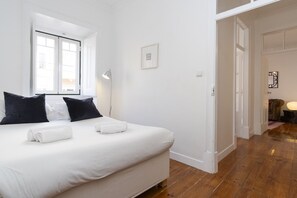 2 bedrooms, iron/ironing board, free WiFi