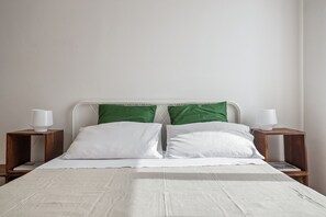 2 bedrooms, iron/ironing board, free WiFi, bed sheets - Appartamento Moderno alla Cala by Wonderful Italy (Palermo)