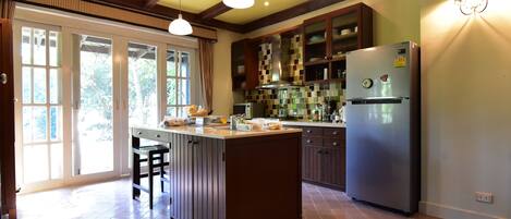 4 Bedrooms Villa | Private kitchen