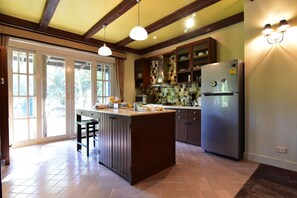 4 Bedrooms Villa | 私人厨房 | 大冰箱、微波炉、炉灶、电热水壶