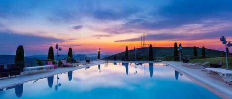 Seasonal outdoor pool