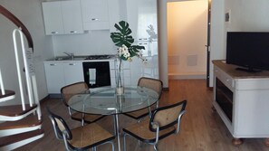 Placa de cocina y utensilios de cocina