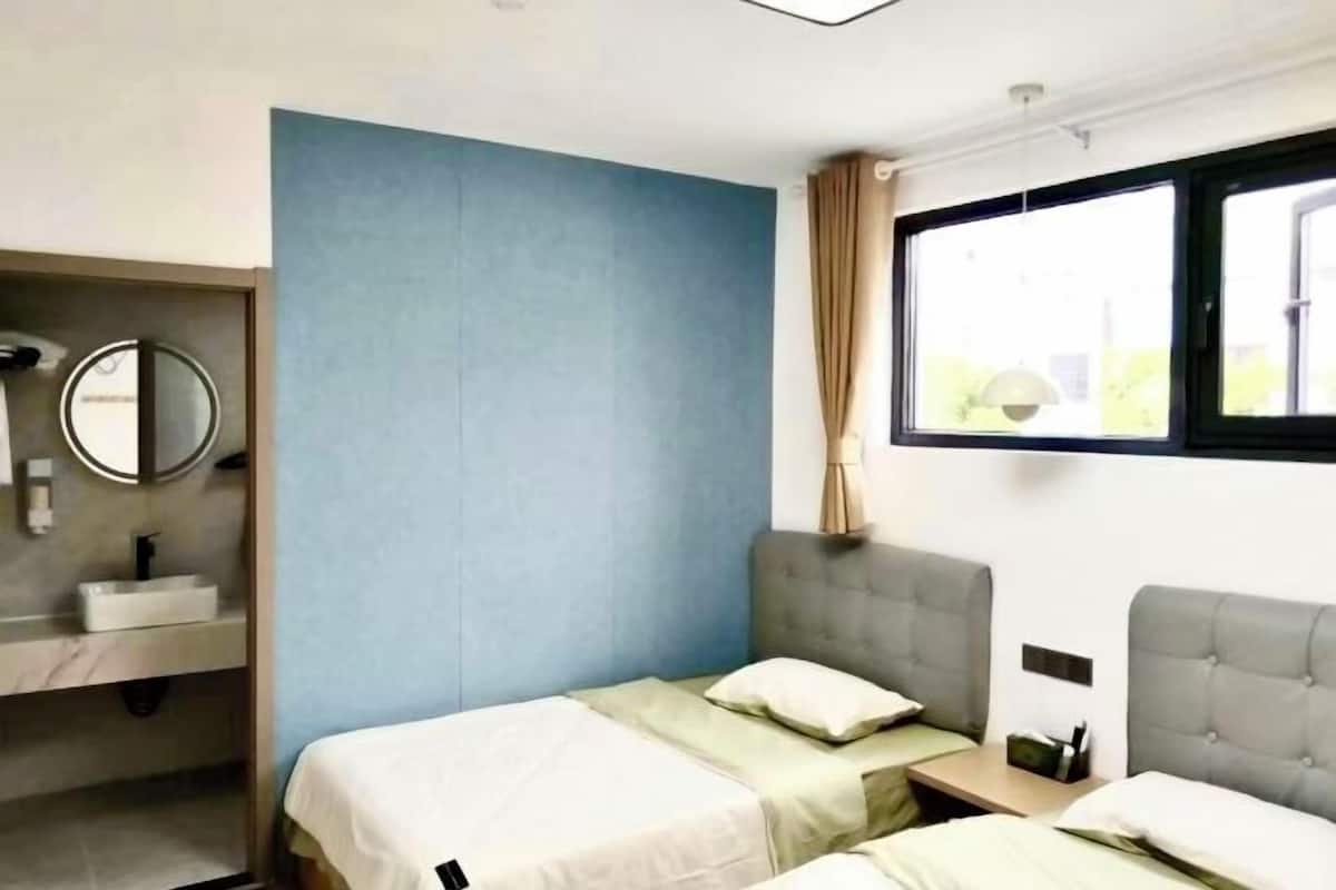 Desk, blackout curtains, free WiFi