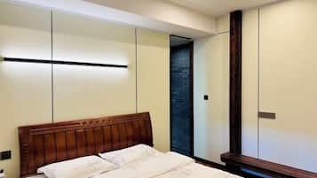 Desk, blackout drapes, free WiFi