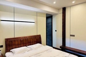 Desk, blackout curtains, free WiFi - Yangzhou Manzhu B&B (Dongguan Street Geyuan Branch) (Yangzhou)