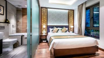 1 bedroom, memory-foam beds, minibar, in-room safe