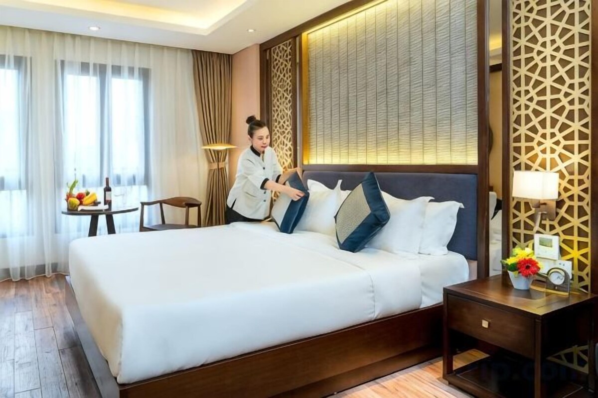 Memory foam beds, minibar, in-room safe, desk