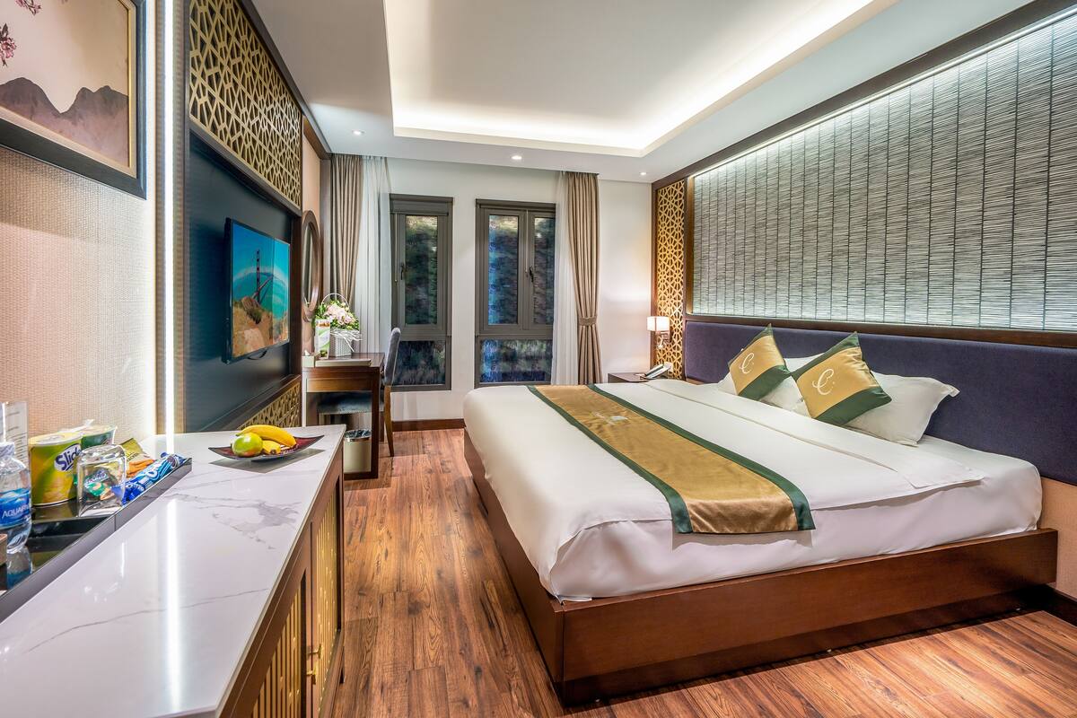 Memory foam beds, minibar, in-room safe, desk