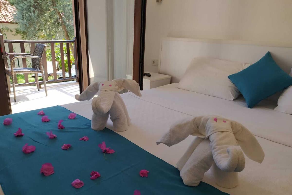 1 bedroom, minibar, desk, soundproofing