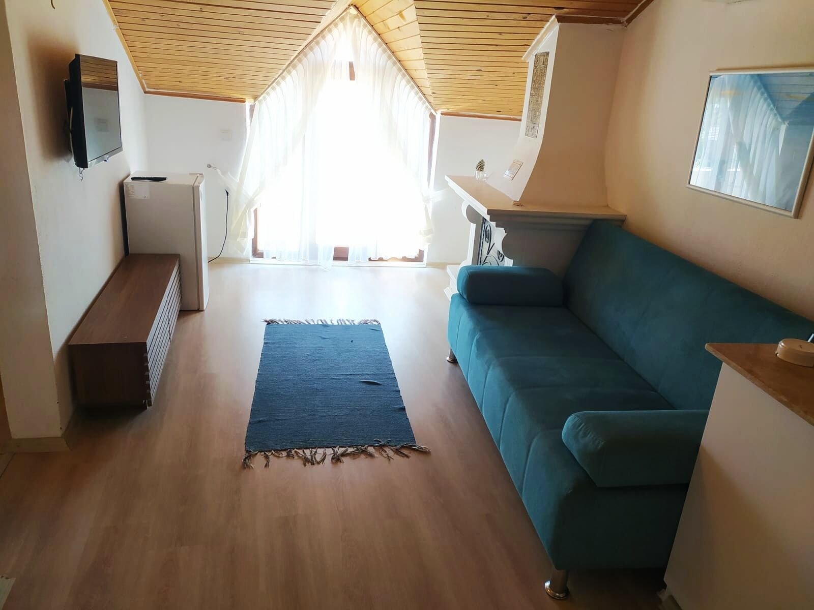 deluxe loft, 1 bedroom, fireplace, sea view | 1 bedroom, minibar, desk, soundproofing