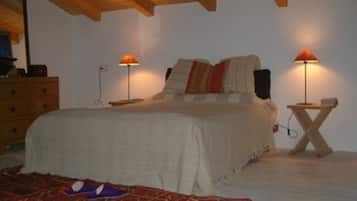 1 dormitorio, tabla de planchar con plancha, wifi gratis y ropa de cama