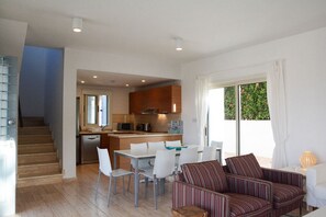Interior - Carob Tree villa near The Centre (Latsi)