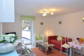 Unclassified image, 5 of 49, button