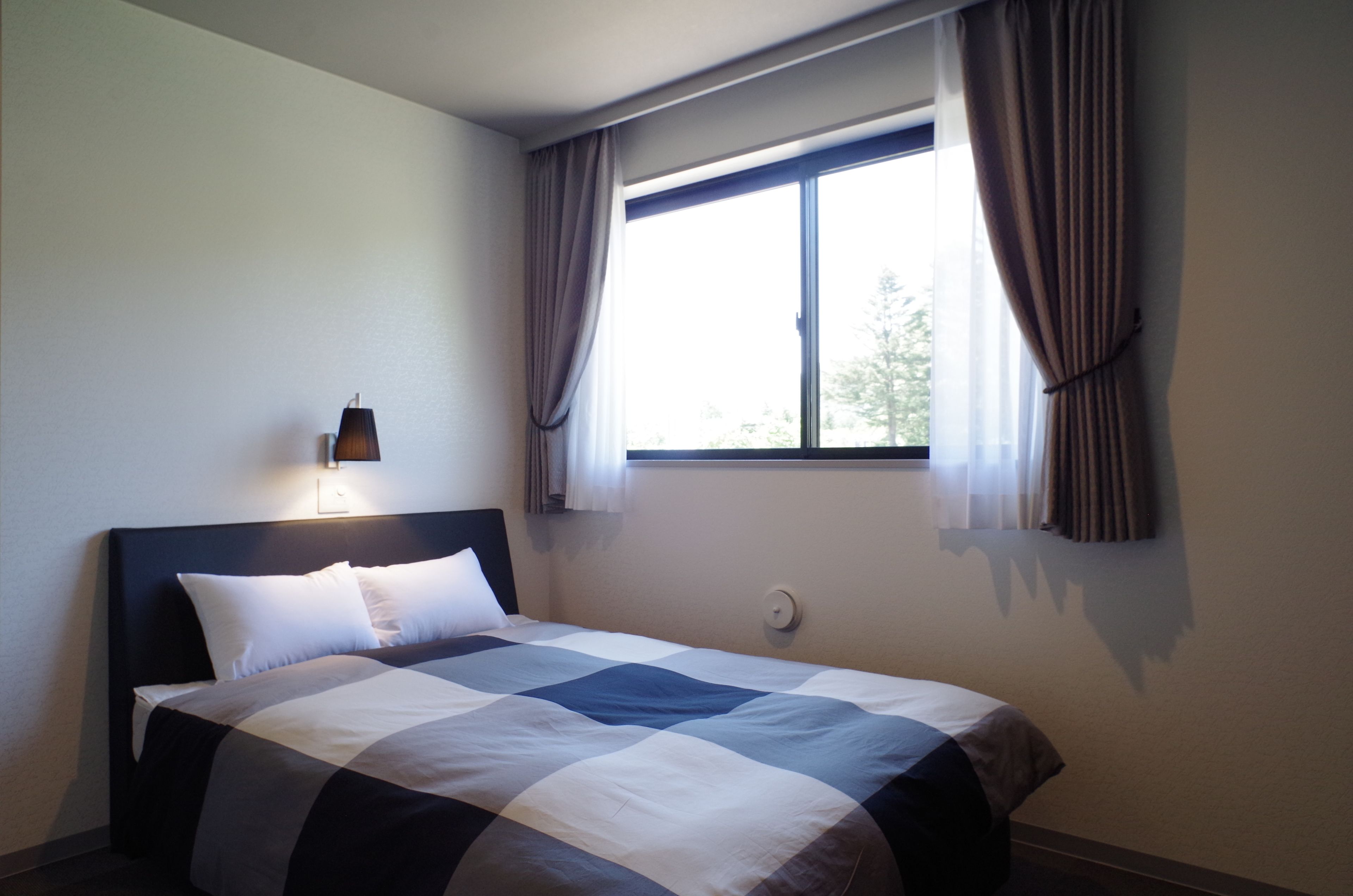 double room, non smoking | free wifi, bed sheets