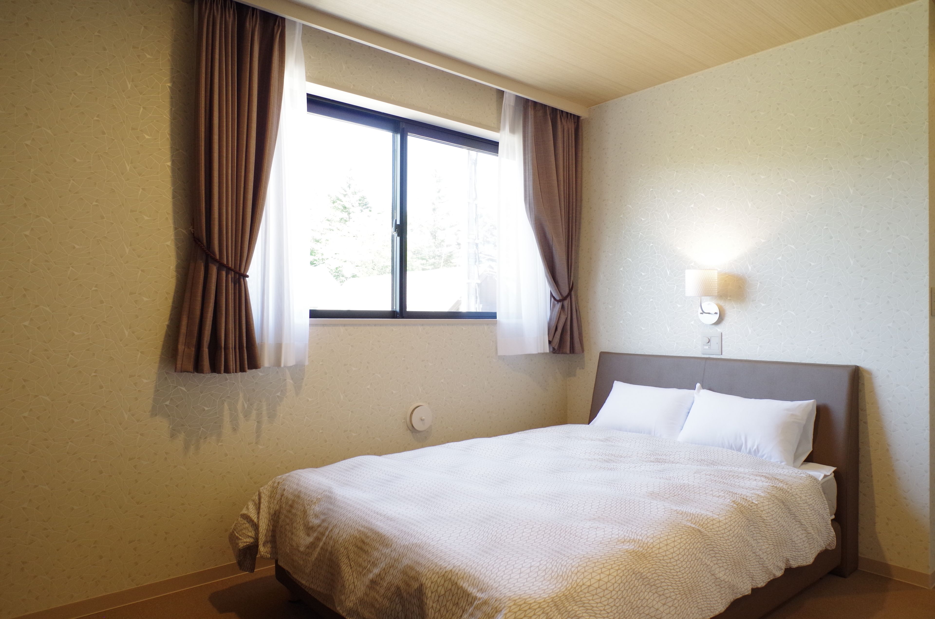 double room, non smoking | free wifi, bed sheets