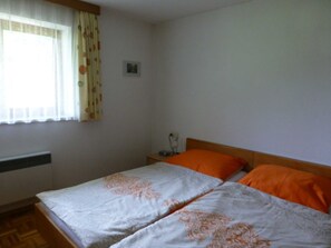 1 bedroom, WiFi, bed sheets