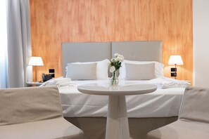 Spa Suite with Sauna and Jacuzzi | Egyptian cotton sheets, premium bedding, down comforters - UNA HOTELS Tenuta Contessa Farm & SPA Cosenza (Lattarico)