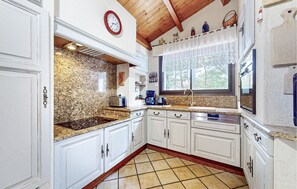 Réfrigérateur, plaque de cuisson, lave-vaisselle, cafetiÚre/bouilloire